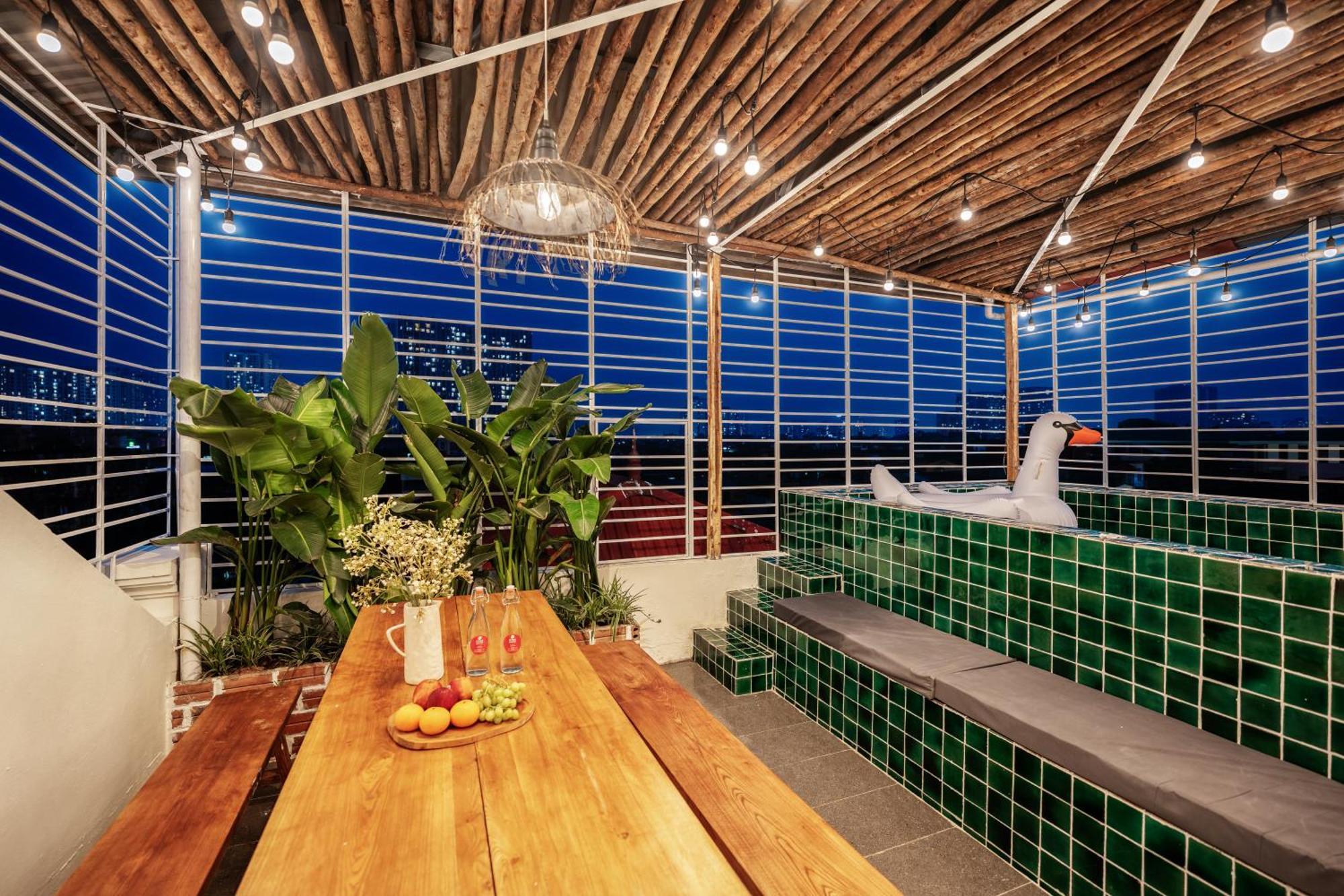 Căn hộ Amsterdam Residences In Hanoi-pool On The Rooftop-free Laundry *