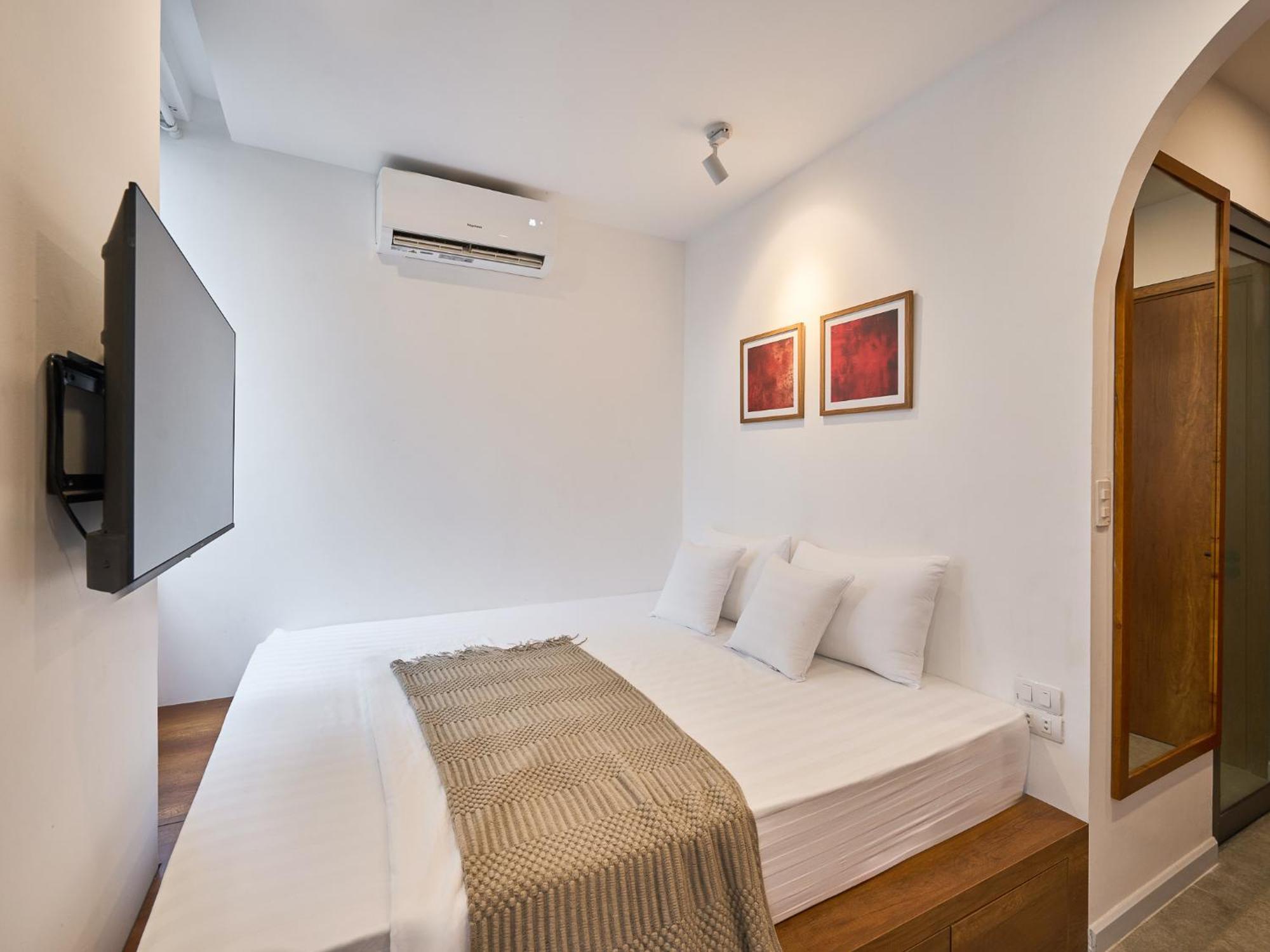Căn hộ Amsterdam Residences In Hanoi-pool On The Rooftop-free Laundry